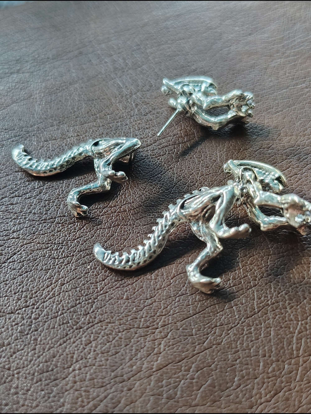 Silver Reptile Dinosaur Stud Earrings - Silver Lizard Design